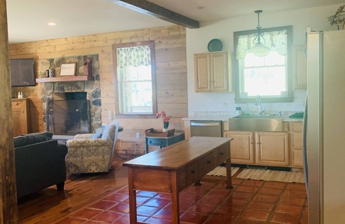 Linville House | The Creekside- 10 mins from Harrisonburg