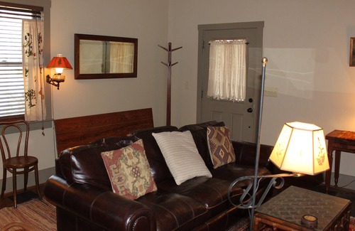 Fairfield House | The Creekside Retreat, The Creekside Retreat