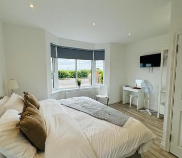 Gorleston-on-Sea House | The Crescent
