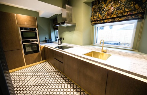 Buxton Apartment | The Crescent Suite by Muse Escapes