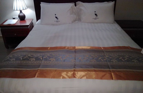 Kyesero Cabin | The Crested Crane Bwindi