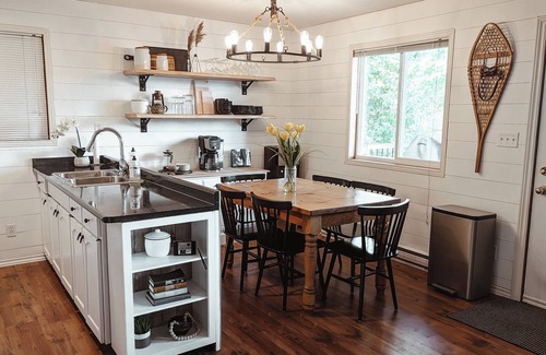 Hastings Highlands Cottage | The Croft- Cozy Lakefront Cottage, Swimming & View