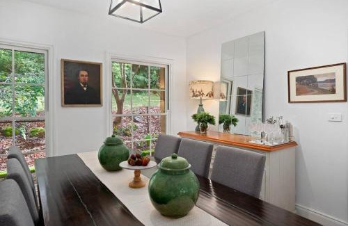 Bowral House | The Croft - Enchanting Bowral stone cottage