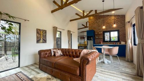Baruti West Villa | The Croft