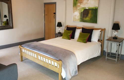 Croscombe Bed & Breakfast | The Cross at Croscombe
