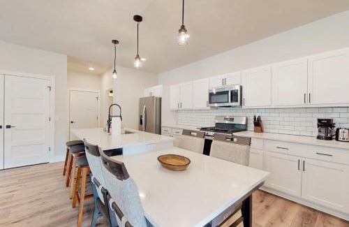 Eagle River House | The Crossing at Lake Forest- 39 & 40
