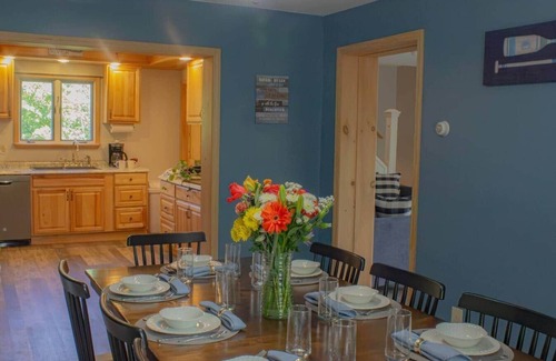 Alexandria Bay House | The Crossmon House