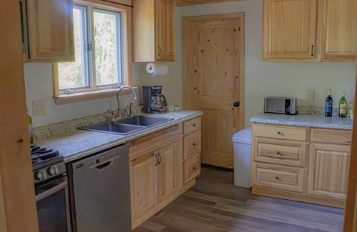 Alexandria Bay House | The Crossmon House