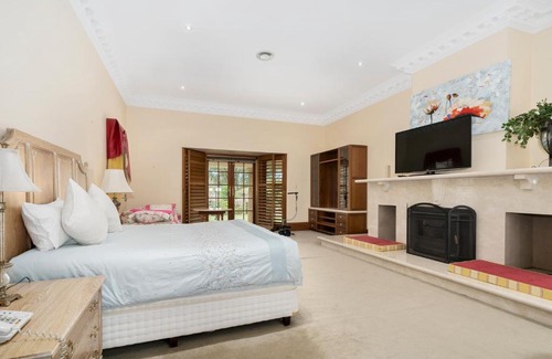 Somersby House | The Crowes Nest