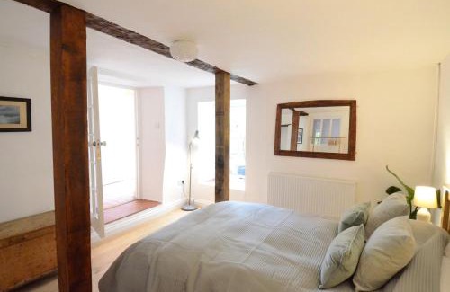 Woodstock Hotel | The Crown