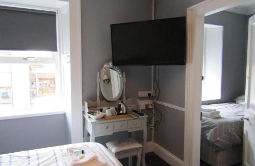 Inverbervie Bed & Breakfast | The Crown Hotel