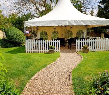 Saffron Walden Bed & Breakfast | The Crown House Inn