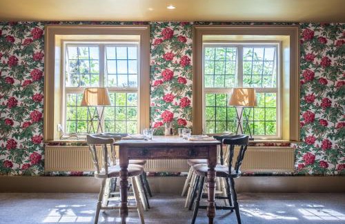 Stoke by Nayland Hotel | The Crown Inn