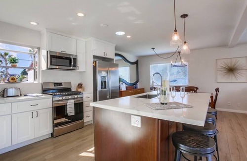 Crown Point Villa | The Crown Jewel Villa with AC! Bikes, Kayak and SUP!