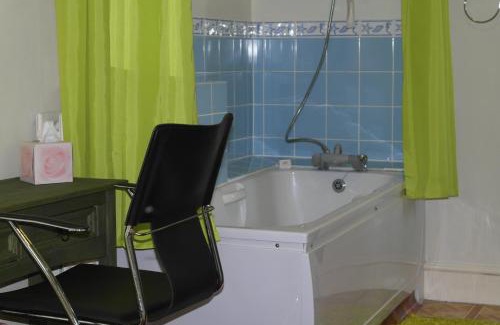 Chapel Hill House | The Crown Lodge Bed & Breakfast