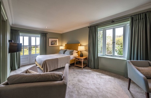 Stoke by Nayland Hotel | The Crown Stoke By Nayland