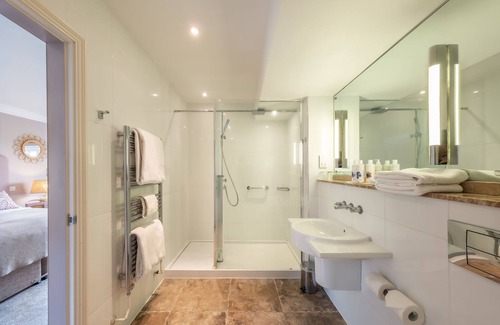 Stoke by Nayland Hotel | The Crown Stoke By Nayland