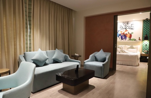 Seraikela Hotel | THE CRUZE PREMIUM BOUTIQUE HOTEL