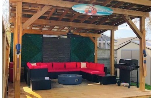 Crystal Beach House | The Crystal Breeze Cottage *Now with A/C for 2023