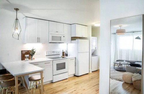 Germantown Apartment | The Crystal | Lovely, Comfy, & Super Walkable