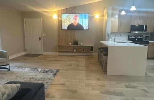 Findlay House | The Crystal Rose House spacious, modern and bright