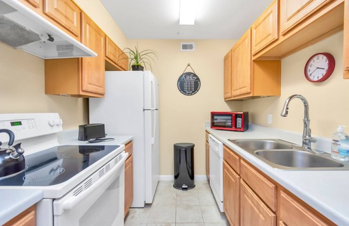South Main Condo | The Cure Lounge "Your away from home Antidote"