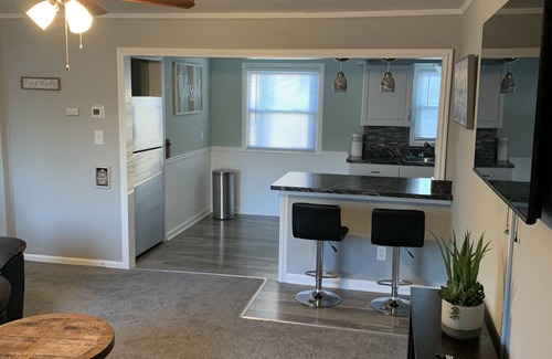 Mayfield Heights House | The Cutest Ranch in Mayfield close to Shopping, Restaurants and Hospitals