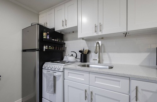 Old Mystic Apartment | The Cutler 1-bedroom · Near Mystic, Casinos + USCGA