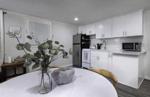 Old Mystic Apartment | The Cutler 1-bedroom · Near Mystic, Casinos + USCGA