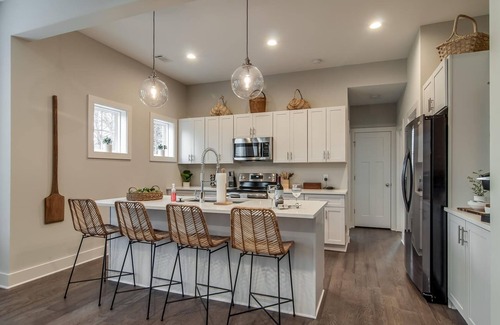 Historic Waverly House | The Dahlia - Walkable to Restaurants, Shops and Bars