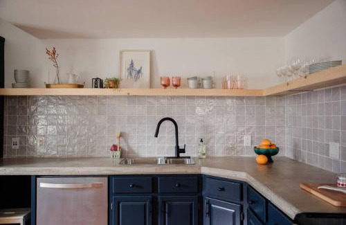 Prince Edward House | The Dainty Petunia