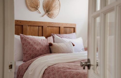 Prince Edward House | The Dainty Petunia