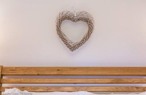 Loch Tay House | The Dairy Cottage, Loch Tay, Hot Tub and Garden