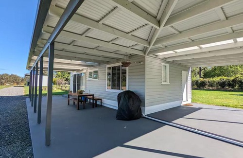 Hallidays Point House | The Dairy FarmGate366 Blackhead Road