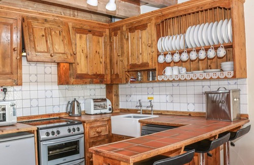 Peak District Cottage | THE DAIRY, pet friendly, character holiday cottage in Tideswell Moor