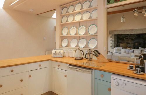 Summercourt Cottage | THE DAIRY, pet friendly, character holiday cottage in Summercourt