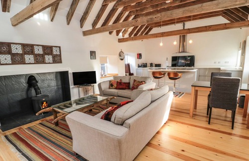 Berwick-upon-Tweed House | THE DAIRY, romantic, character holiday cottage in Berwick-Upon-Tweed