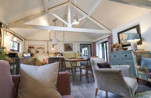 West Compton House | THE DAIRY, romantic, with open fire in Bridport