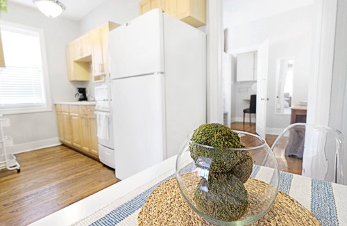 Lower Greenville Apartment | The Dallas Native Arboretum Tickets Included