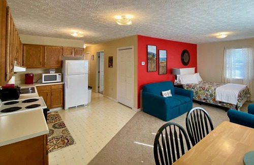 Damascus House | The Dancing Bear Inn
