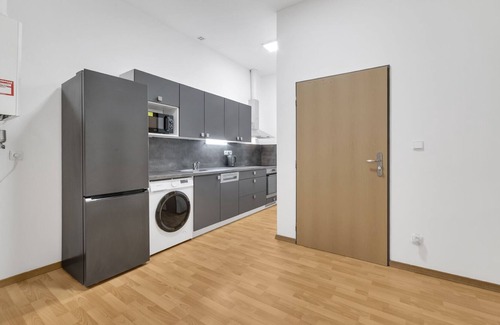 Cheb Apartment | The Dante Apartments 1988