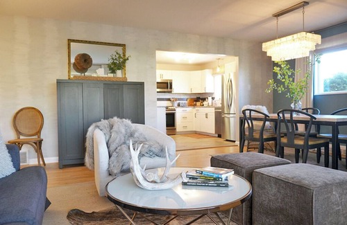 Broomfield House | The Daphne: Hot Tub-Firepit-Gym-Theatre