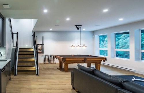 Hemlock Valley House | The Dark and Stormy Executive Mountain Retreat. The Cabin to Ski in and Ski Out