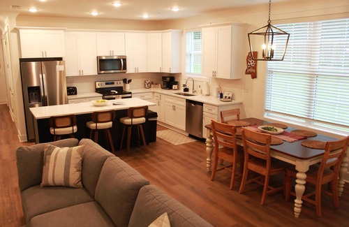 Starkville House | "The Dawg House" Townhouse~NEW