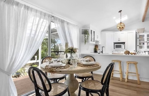 Jaspers Brush Bed & Breakfast | The Dawning Farmhouse