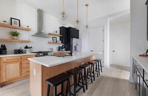East Nashville House | The Daylily Rooftop Patio, Steps to Dining