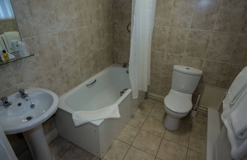 Stockport Hotel | The Deanwater Hotel