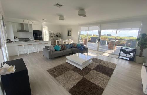 Port Victoria House | The DeckHouse@PortVictoria