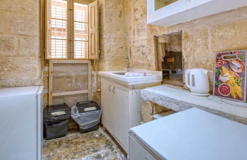 Marsaxlokk Apartment | The Delimara Lighthouse - A Unique, cultural stay