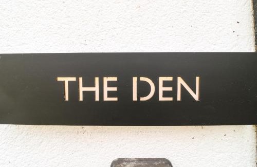 Calwich House | The Den, Bank Top Farm